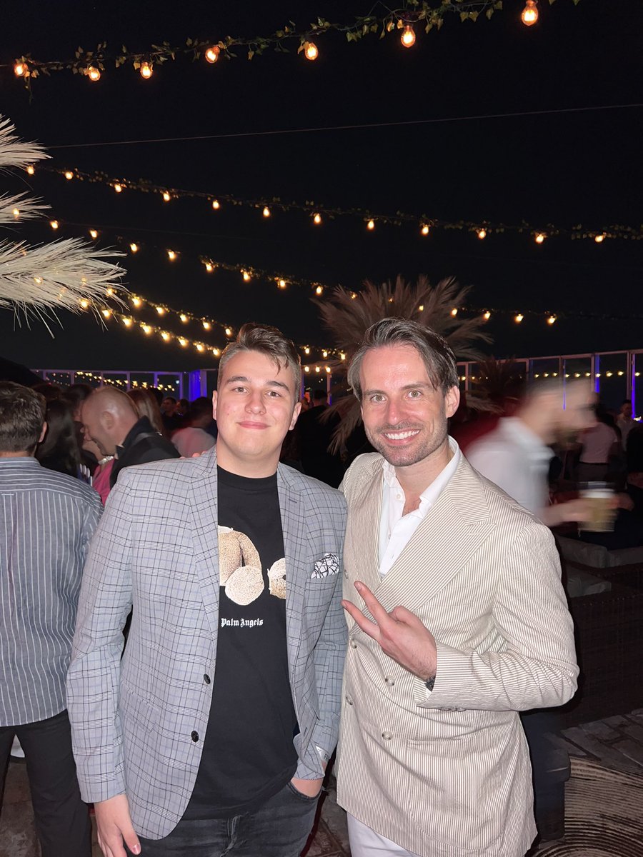 igidms's tweet photo. Typical day with bears🐻🔥😛@FancyBearsMeta @jakubchmielniak @Biciu00 
#fancyparty https://t.co/KUle5SSVyy