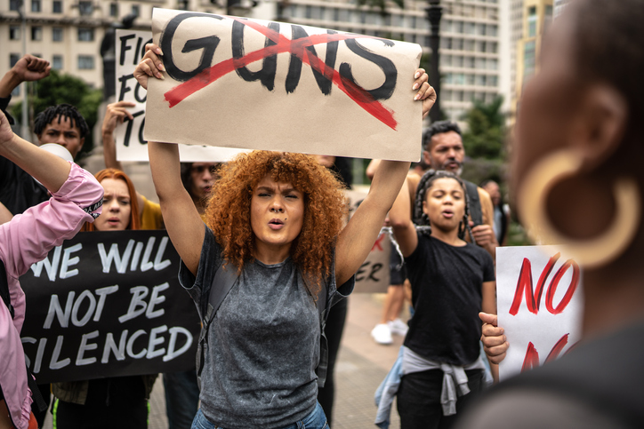 #NASW joins mental health, education and other organizations in open letter in <a href="/USATODAY/">USA TODAY</a> urging #Congress act immediately to #EndGunViolence. bit.ly/3asbZEt