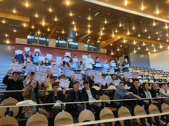 ac_normandie's tweet photo. 📱🖥️#JournéeNSI à l'UFR de Sciences et Techniques du Havre. 
Au programme pour les élèves : remises des prix Trophées NSI et Olympiades, visite d’un Fablab et du laboratoire de recherche LITIS ou encore initiation à la programmation. https://t.co/CXmnMD1SMu