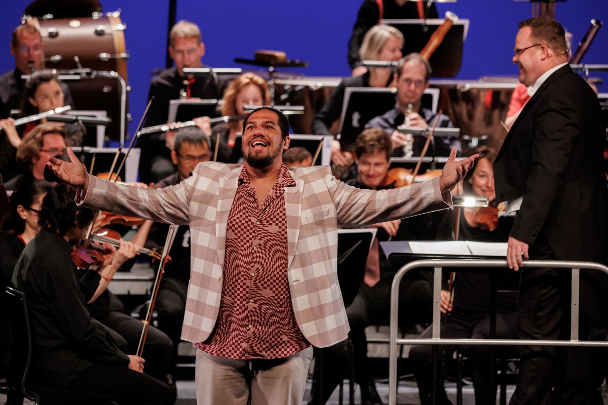 sonnevanck053's tweet photo. Samen met @philzuid spelen we het meedoe-concert 𝗕𝗿𝗼𝗲𝗿! 

Van 31 mei t/m 10 juni spelen we 𝗕𝗿𝗼𝗲𝗿 (8+) in theaters in Limburg en Noord-Brabant. Met 500 leerlingen per concert is het iedere keer weer een groot feest! 😃 

Meer info: https://t.co/G6GgPlu7Uh

📸 Focuss 22 https://t.co/I8gtaHsiSd
