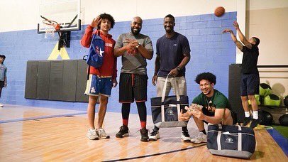 3Pathletics's tweet photo. Big Congratulations to all the Winners at the 1st Shark 3 point competition! Appreciate all that came out and showed support! CHASE TUCKER came out and DOMINATED the event and took home the Grand Prize!!! @curlyboyc_ #sharklife #3ball #sharkcompetition #competetoeat https://t.co/aF6Fp11J29