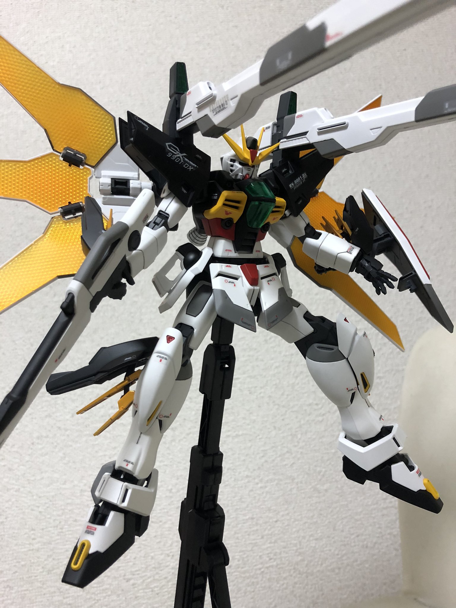 ふーと Mgガンダムダブルエックス完成です ガンダムシリーズで1番好きな機体なので頑張って作りました 誰でもいいので 是非 感想やアドバイスをしてくださると嬉しいです ガンプラ ガンプラ初心者 T Co Cerhlso2ms Twitter
