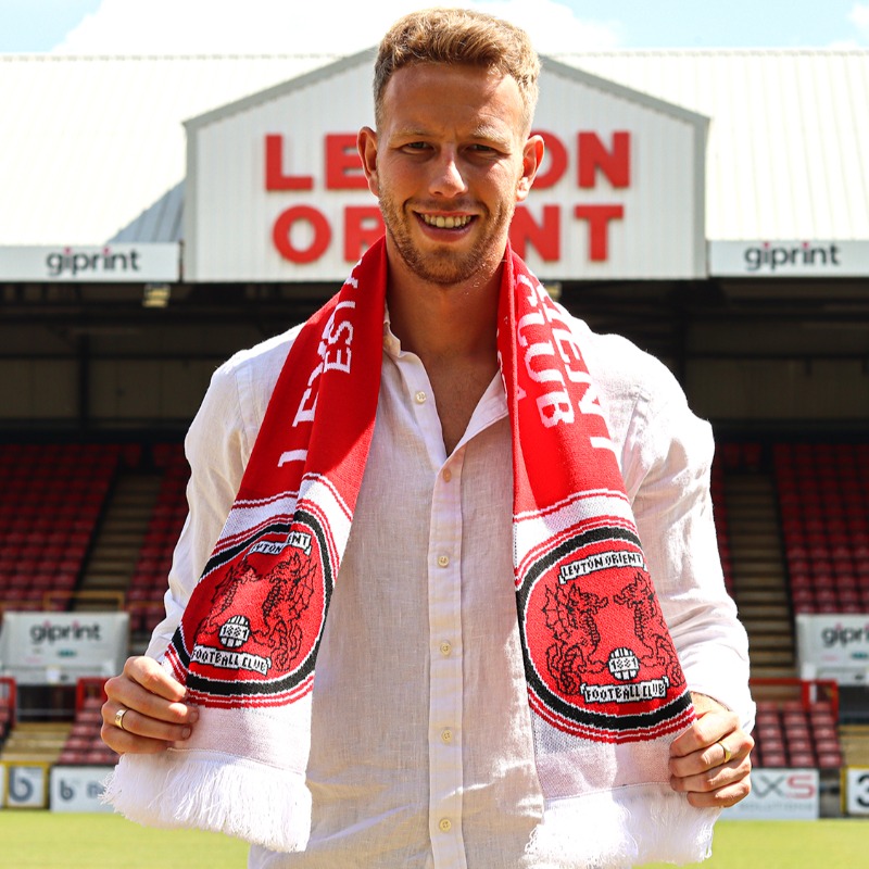 leytonorientfc's tweet photo. ✍ Thommo is here to stay!

We're delighted to announce that defender Adam Thompson has signed a new two-year contract with the Club.

Love it, @adam__thompson! 🙌

#LOFC #OneOrient