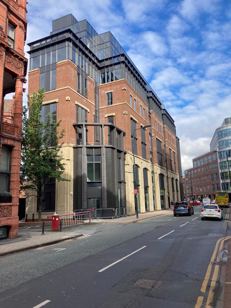QuestSolUK's tweet photo. Out and about in sunny Leeds today and our work at 12 King St for GMI Construction Group is looking particularly stunning.  The building is set out over seven floors with a communal sky lounge giving 360-degree panoramic views over Leeds.   #questisbest https://t.co/N3BGRXwSLU