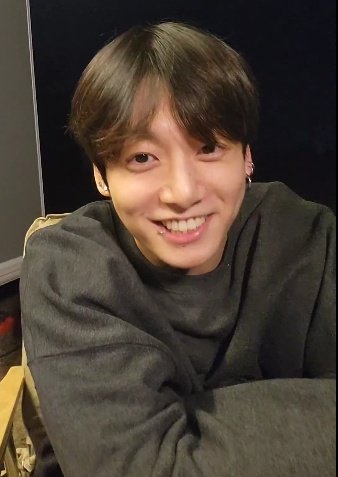 jeonIves's tweet photo. HIS SMILE https://t.co/nT7uctpZGD
