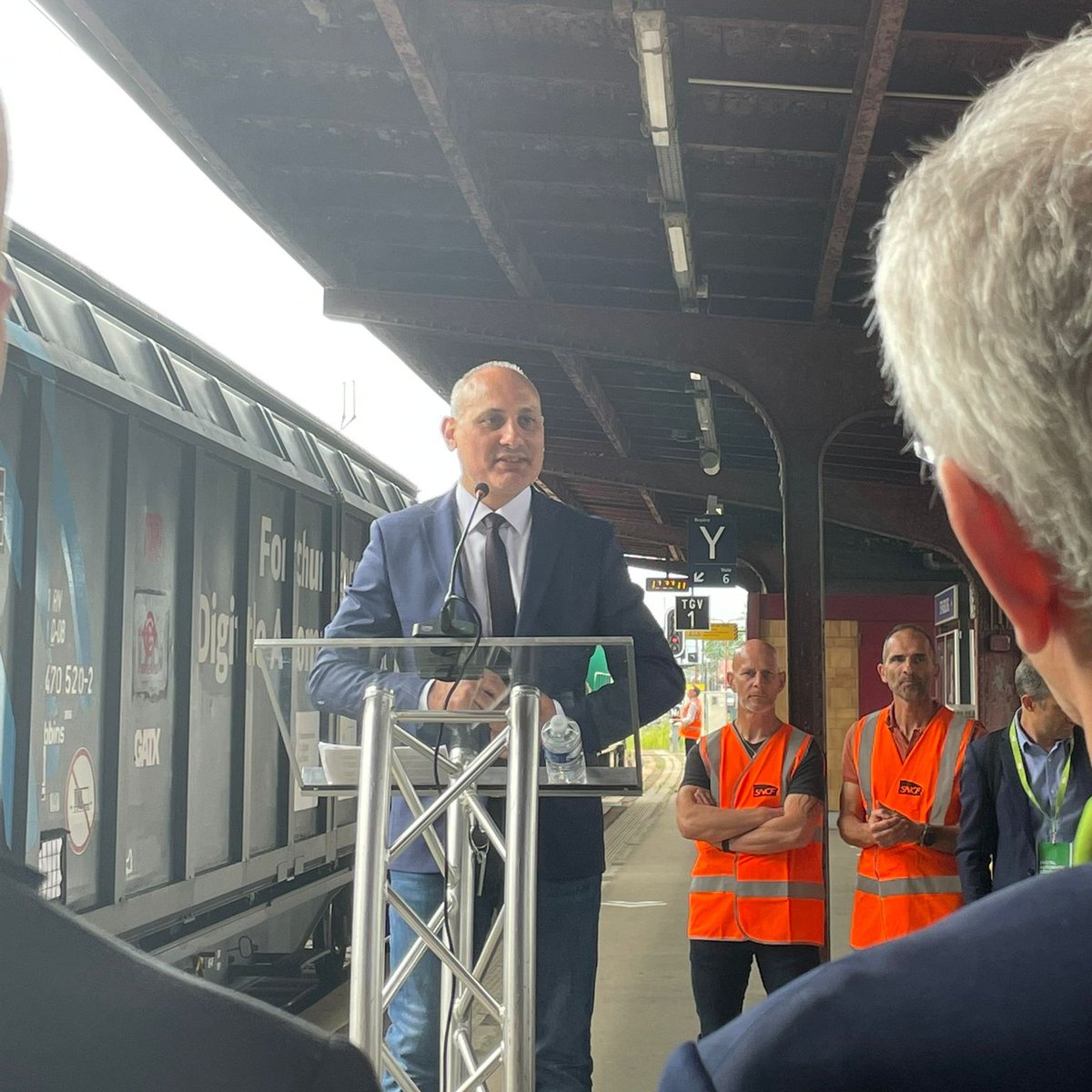 CER_railways's tweet photo. Today we attended the event in Strasbourg on Digital Automatic Coupling (#DAC). Such innovative technologies in rail freight is critical to making the #EUGreenDeal a reality and meeting our modal shift targets. Thanks to all for the great discussions &amp; demonstration ! #DAC4EU https://t.co/vnblwFeKgU