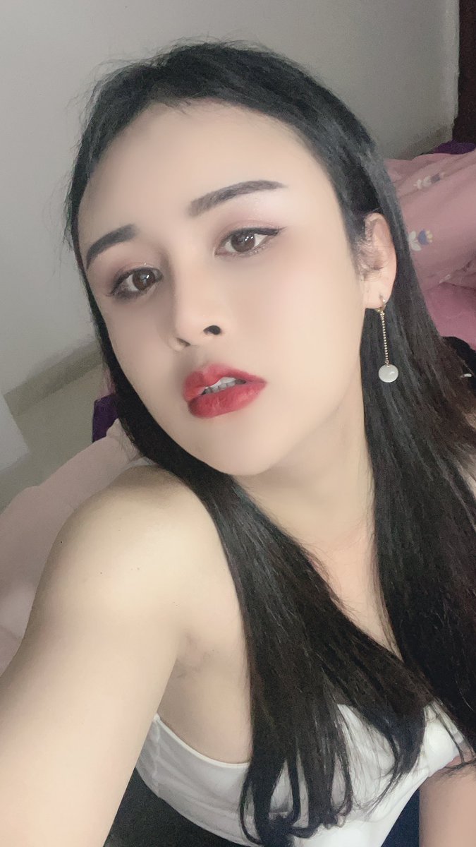 TS78055968's tweet photo. TS，李亚美、认识一下吗？ https://t.co/vG448InIO0
