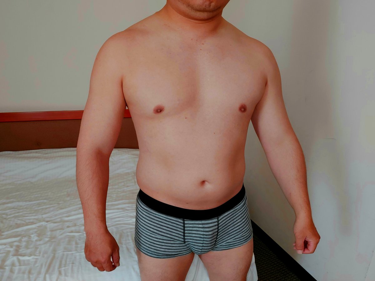 SYFj1Y3lXdQp1FF's tweet photo. 喜歡有穿衣服的嗎？ https://t.co/QVEwmGU1Cp