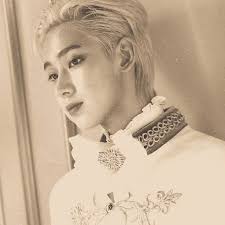 kmwoniie's tweet photo. MULI AU;

wherein enzo (psh) waits for the love of his life "I despise waiting, but if waiting means being able to be with you, I'll wait as long as it takes." https://t.co/hh8vu34ePt
