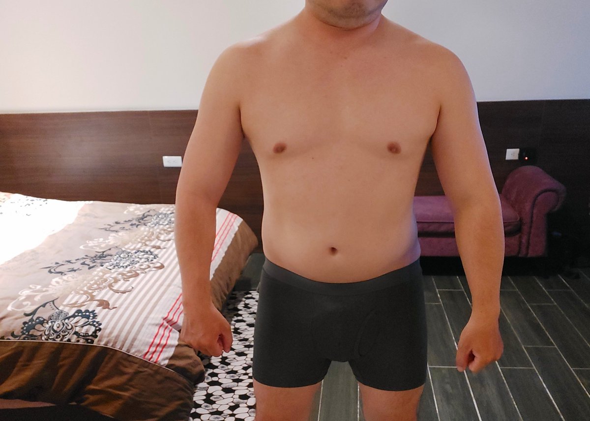 SYFj1Y3lXdQp1FF's tweet photo. 喜歡有穿衣服的嗎？ https://t.co/QVEwmGU1Cp