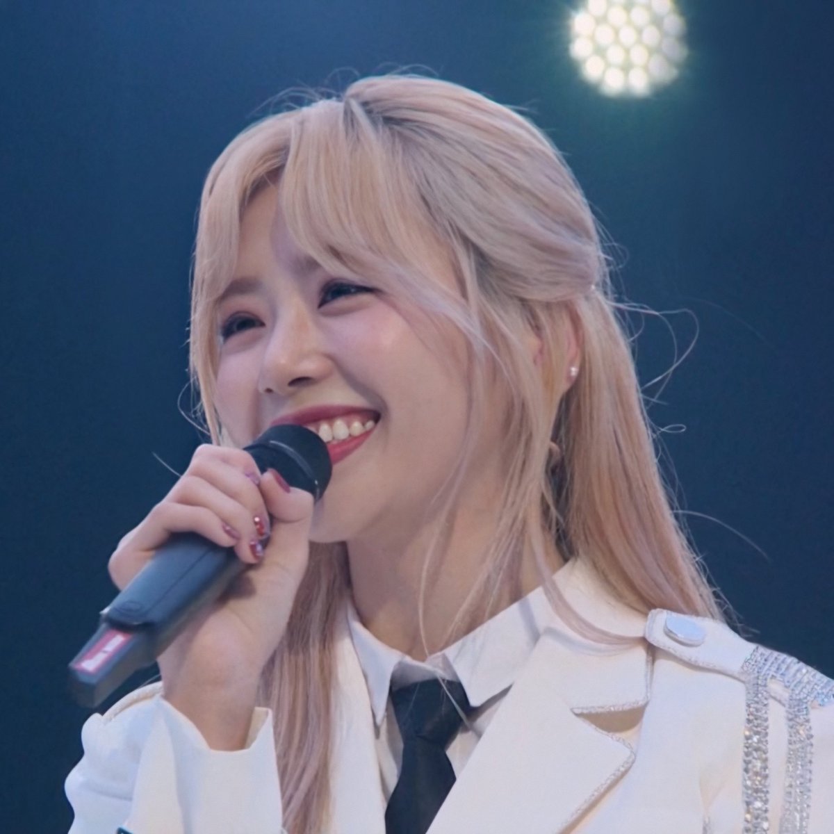 deukae_smiles's tweet photo. #JIU 🐰☀️
#지유 #드림캐쳐 #DREAMCATCHER @hf_dreamcatcher https://t.co/BeKKhsTgtB