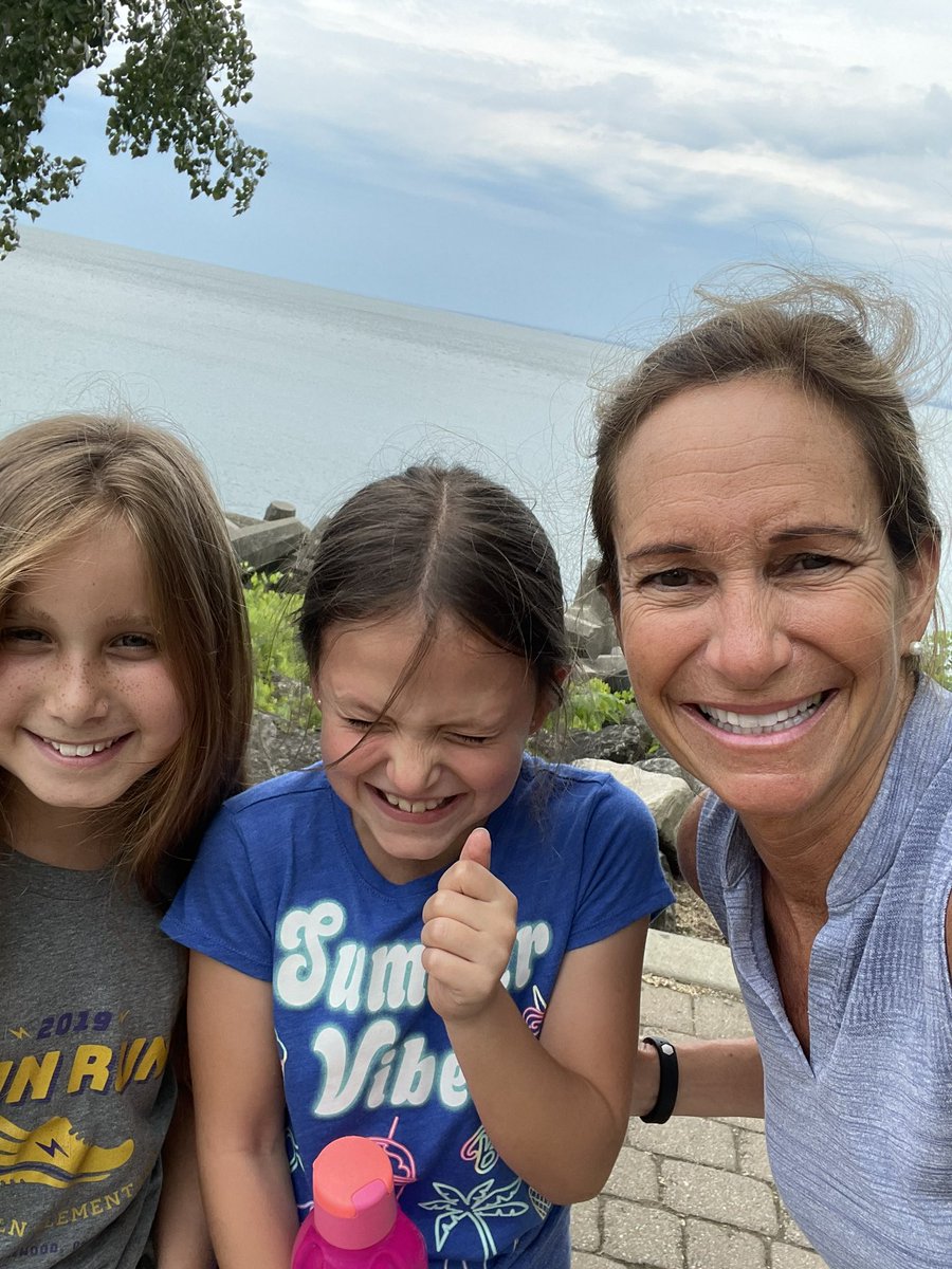 Summer fun with Dalia and Keira!! #lkwdpark #DQ 💜💛