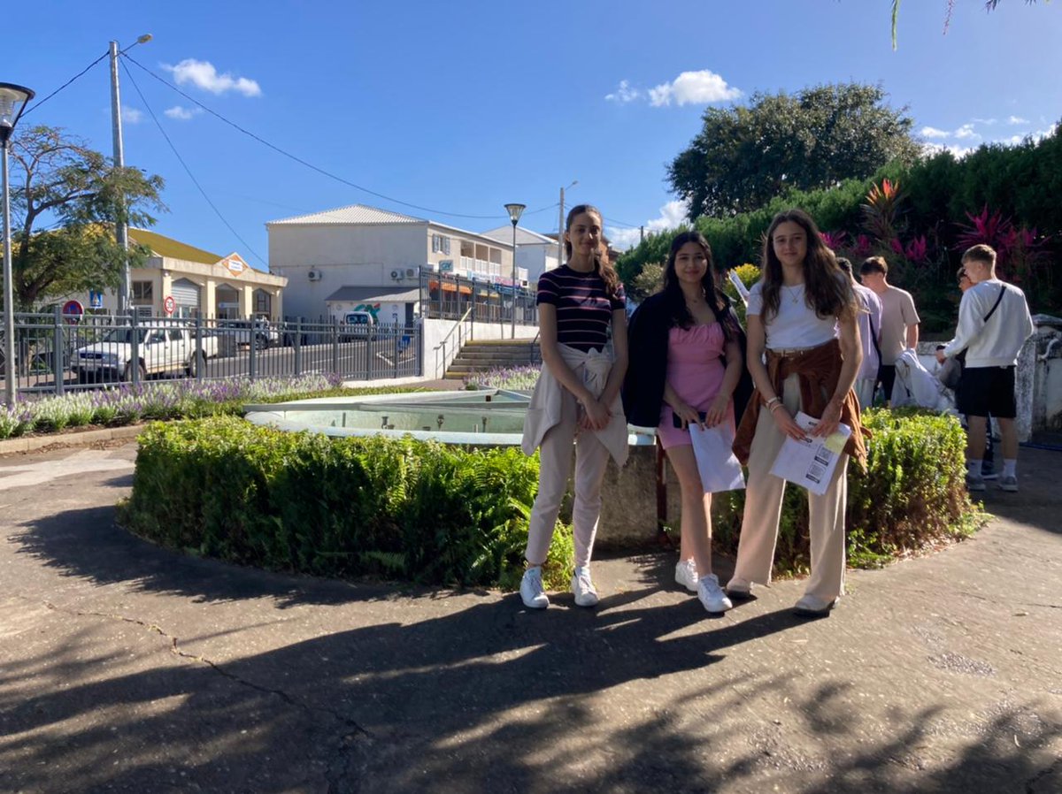 Isabelbb974's tweet photo. Chasse au trésor dans la ville @Les_Avirons organisée par le groupe #Erasmus du Lycée Saint-Exupéry pour les élèves partenaires d'Autriche @diemaroltinger . https://t.co/A8Rfsv56Cm
