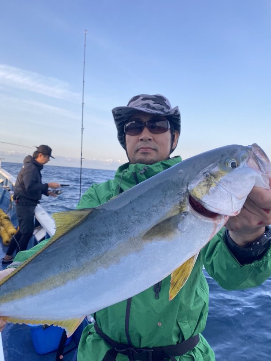 ジギングでヒラマサきた
久しぶりに釣ったけど、この引きは病みつきになる（笑）