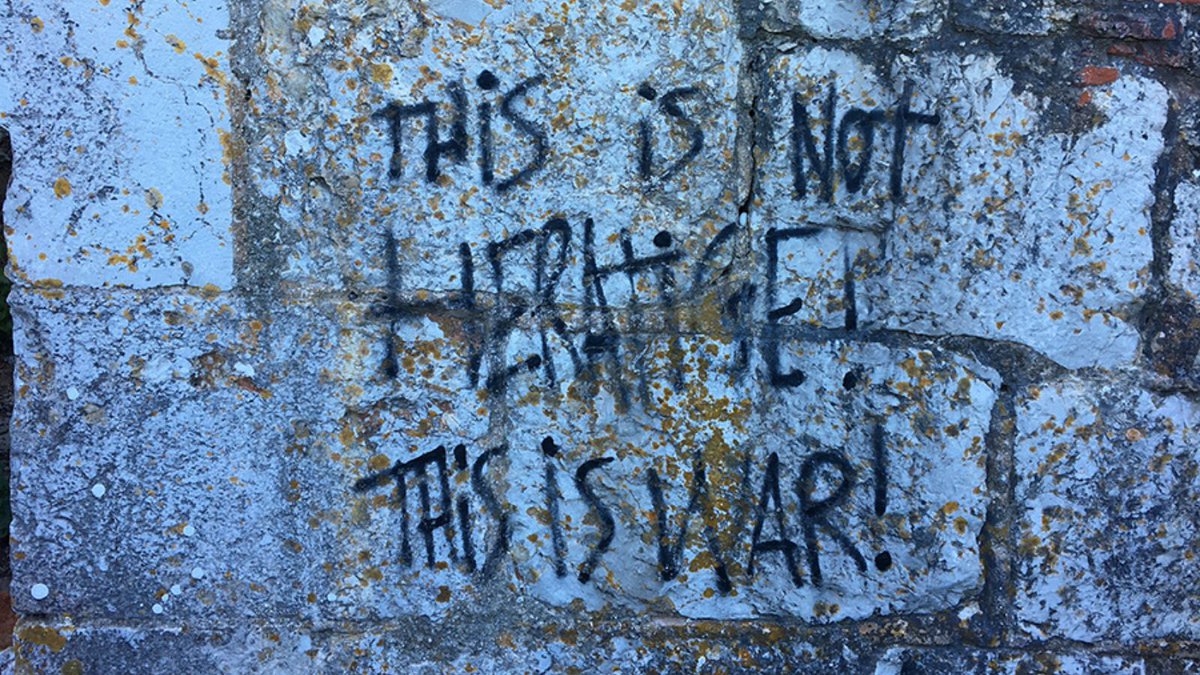 UCLgeography's tweet photo. 'This is War not Heritage' by Professor @RealJDittmer 

Taken by Professor Jason Dittmer, this photo shows anonymous graffiti rejecting British military history in the emergence of Gibraltar's identity and heritage.

Part of the UCL Geography #ResearchImages Competition https://t.co/atNSk5nWea