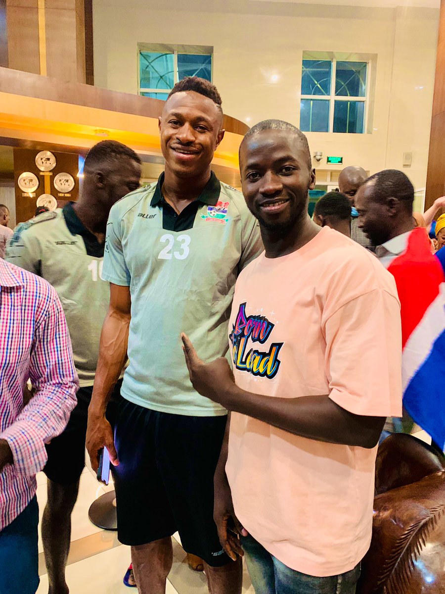 Sibis87's tweet photo. At that evening we make a sot visit at their hotel Pefaco Brazzaville Congo all best .let do it guys##GoScorpions https://t.co/ftKnX6H8P1