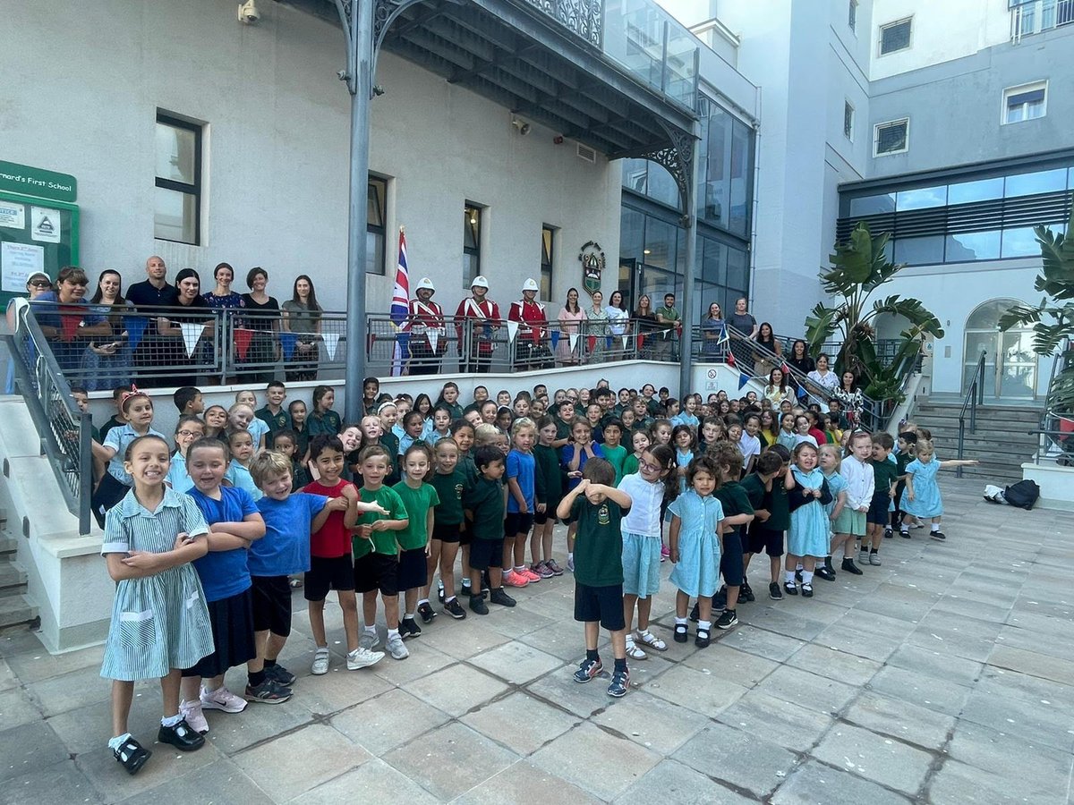 GBCNewsroom's tweet photo. St Bernard’s Lower Primary School celebrated the Queen’s Platinum Jubilee with a variety of learning activities, bake sale, tea party, and visit from the Re-enactment Society. https://t.co/OptUEXMdzx