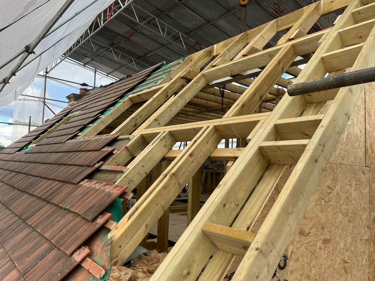 surreylofts's tweet photo. Excellent photos showing the construction of a hip-to-gable and rear dormer for a client in Epsom! This features three large SK06 Velux windows to bring a high level of natural light into the new rooms. We are looking forward to watching the project progress!
#SurreyLofts https://t.co/VjtWHeMGsR