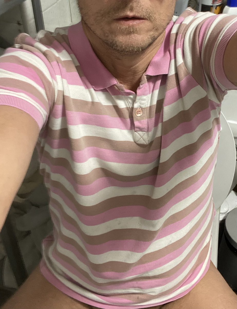 trackiepantsguy's tweet photo. Like a bit of pink https://t.co/yszJmCCGPI