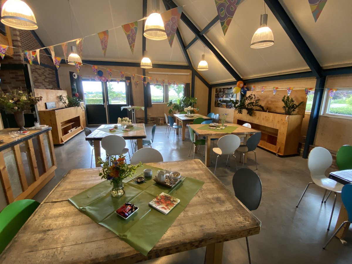 WbOnstaheerd's tweet photo. Vanmiddag viert er weer een groep een feestje 🥳. 
Ook een feestje vieren op de Onstaheerd? Neem contact met ons op. Wij denken graag mee. 

https://t.co/Hl5BL2win0 https://t.co/gx9A6GUGBF