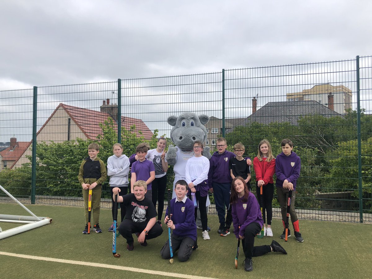 miss_mudge_hb's tweet photo. Brilliant morning at @ManorParkSch for the #hockeyfestival . Thank you for having us we had a great time and grew in confidence as the matches went on. #hamishesheroes @ScottishHockey https://t.co/660qjLVi45