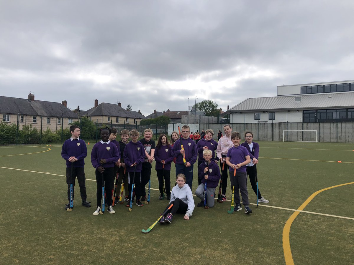 miss_mudge_hb's tweet photo. Brilliant morning at @ManorParkSch for the #hockeyfestival . Thank you for having us we had a great time and grew in confidence as the matches went on. #hamishesheroes @ScottishHockey https://t.co/660qjLVi45
