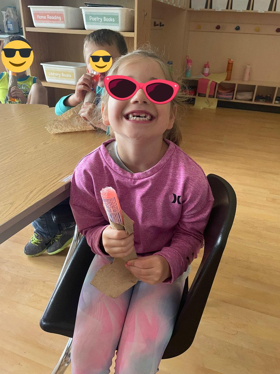 miss_eden_'s tweet photo. I is for ICED TREATS! 🥶🧊We enjoyed some freezies yesterday while watching the Magic School Bus episode on butterflies 🦋 @hfsnewhamburg https://t.co/avZzgXWWfZ