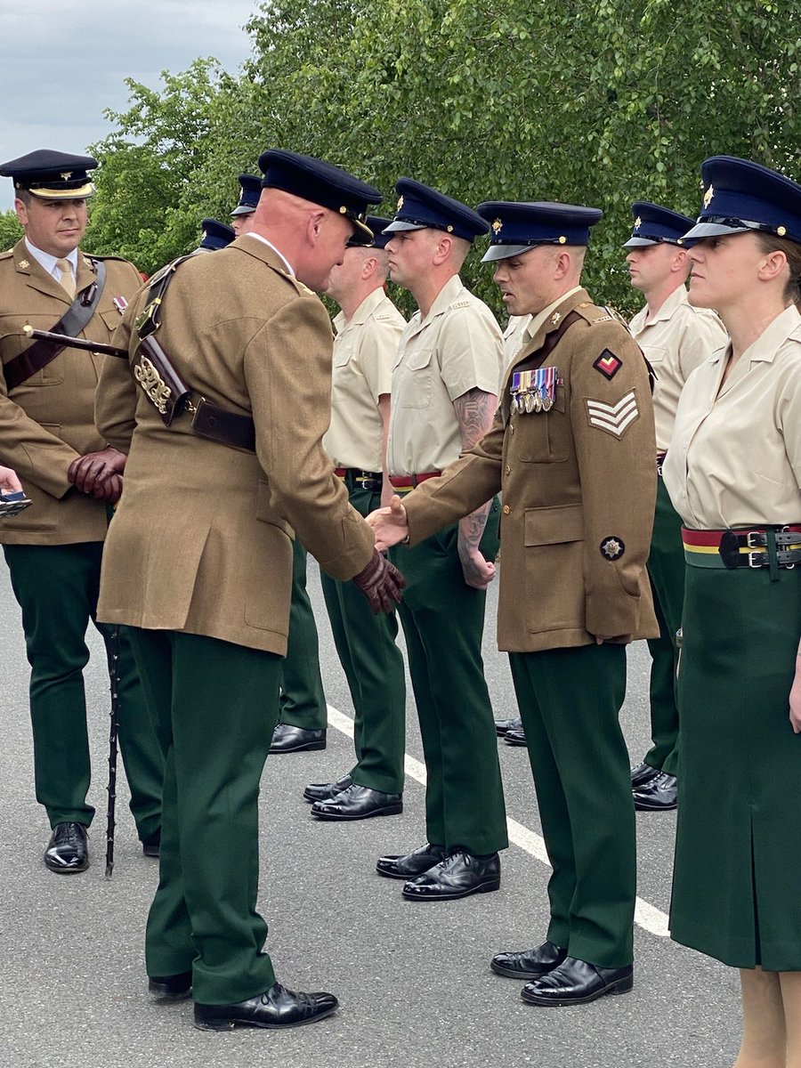 equitesdragoon's tweet photo. ArmdCavRDG: @AnnaClunes @BG_Poland_eFP @Proud_Sappers @21Engr Medals presented, at home and overseas.
While HMA @AnnaClunes CMG OBE was with our dragoons on #NATO #operations in Poland, the rest of our #soldiers were awarded their #QPJ medals in barrac… https://t.co/VyBOuee1vQ