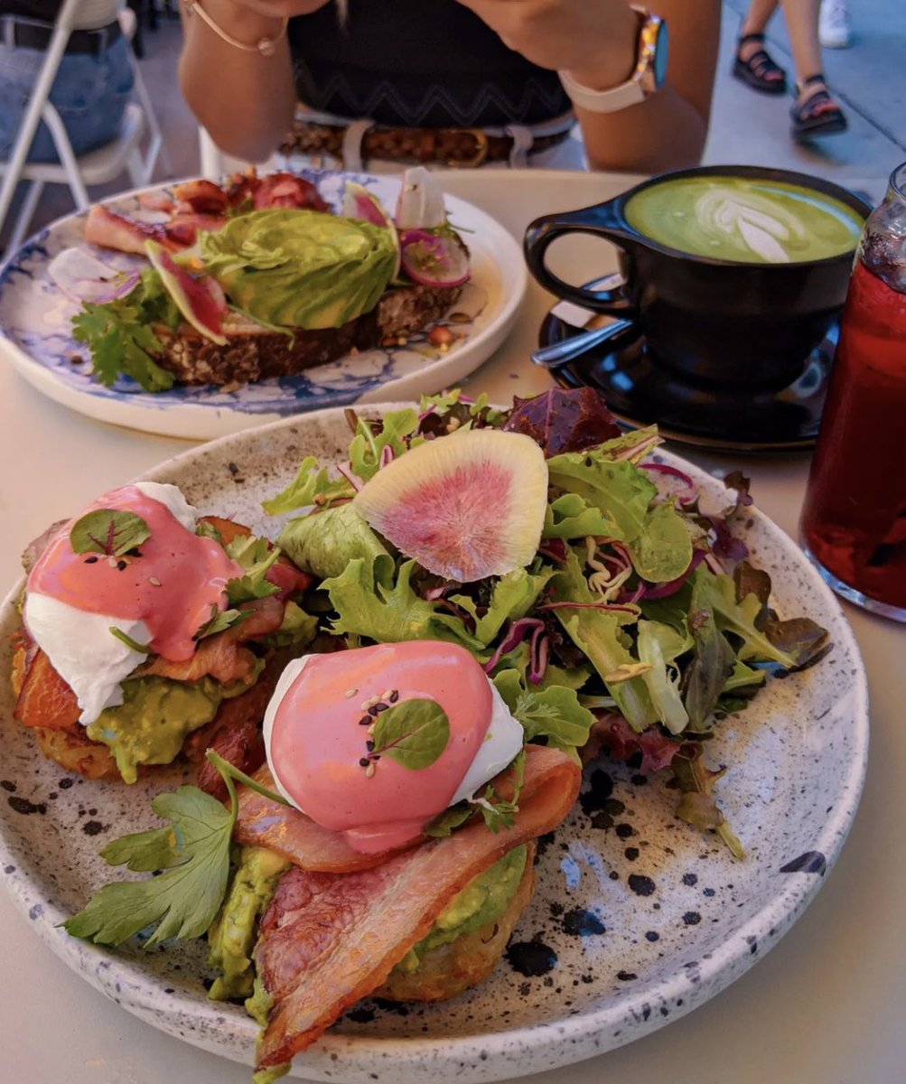 queenstreetwest's tweet image. Never underestimate a good #brunch, any day of the week! @earlybirdbrew here along #QueenWest serves up a scrumptious brunch menu 6 days a week! When was the last time you went #brunching?  🥞🥓🍳🧀🥯🥗

📸 @itshonee 
📍613 Queen St W
📞 647-348-2473
⏱ Tues-Sun 9am-4pm