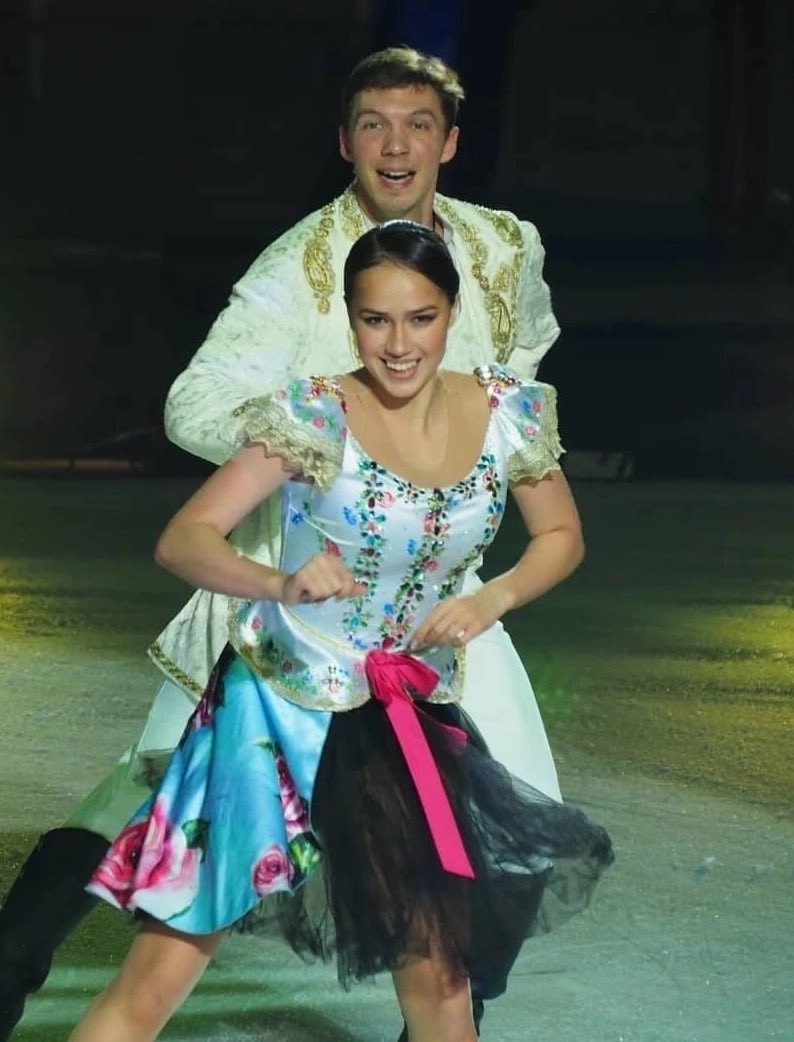 Team Zagitova on Twitter: "Алина Загитова выступит в шоу «Аленький ...