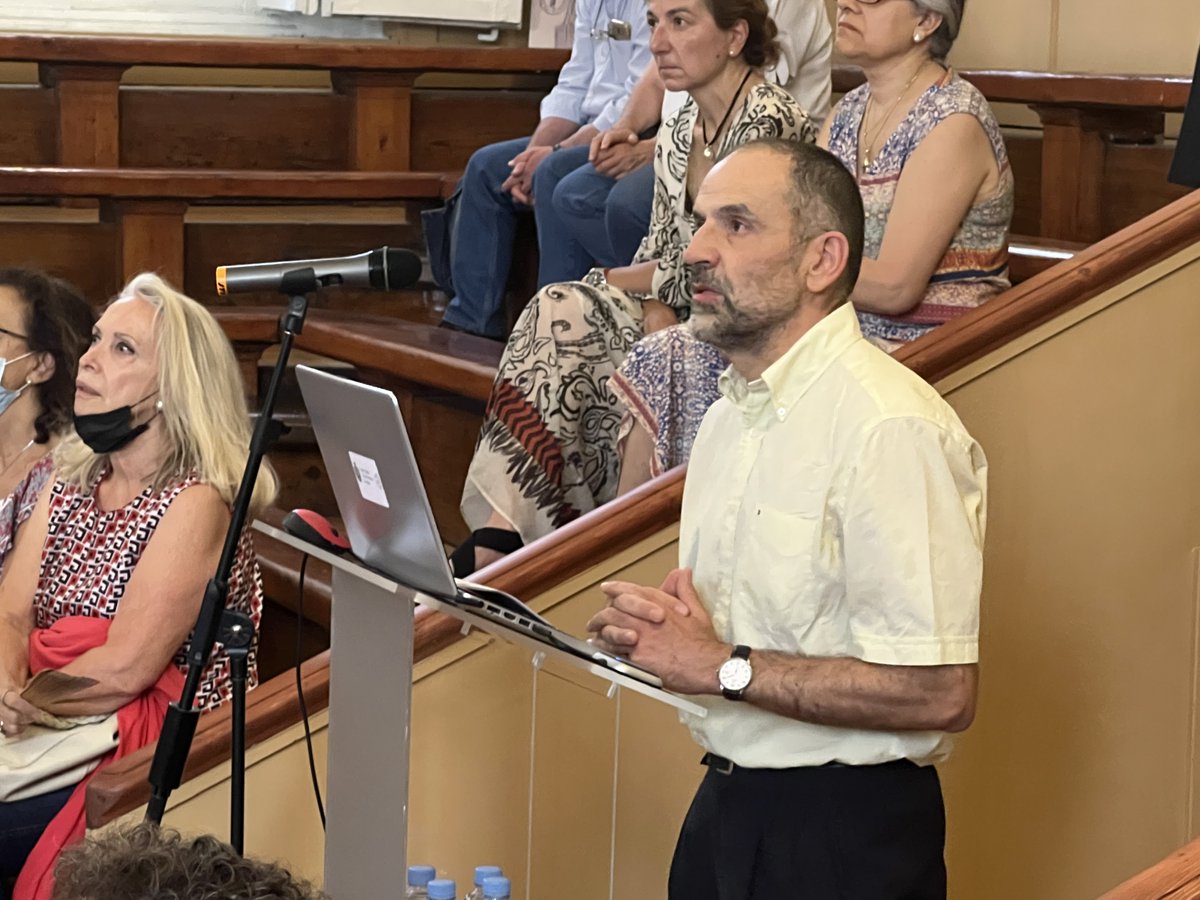 Geoportal del Ayuntamiento de Madrid (@geoportalmadrid) on Twitter photo El #Callejero oficial de <a href="/MADRID/">Ayuntamiento Madrid</a> participó ayer en la presentación de este proyecto del Grupo de Trabajo #Callejeando de <a href="/BiblioMadSalud/">BiblioMadSalud</a>.
🔊Madrid cuenta con cerca de 2⃣0⃣0⃣ topónimos dedicados a la #Medicina.
Lo contó Vicente García Núñez, jefe del Departamento de #Cartografía. El #Callejero oficial de <a href="/MADRID/">Ayuntamiento Madrid</a> participó ayer en la presentación de este proyecto del Grupo de Trabajo #Callejeando de <a href="/BiblioMadSalud/">BiblioMadSalud</a>.
🔊Madrid cuenta con cerca de 2⃣0⃣0⃣ topónimos dedicados a la #Medicina.
Lo contó Vicente García Núñez, jefe del Departamento de #Cartografía.