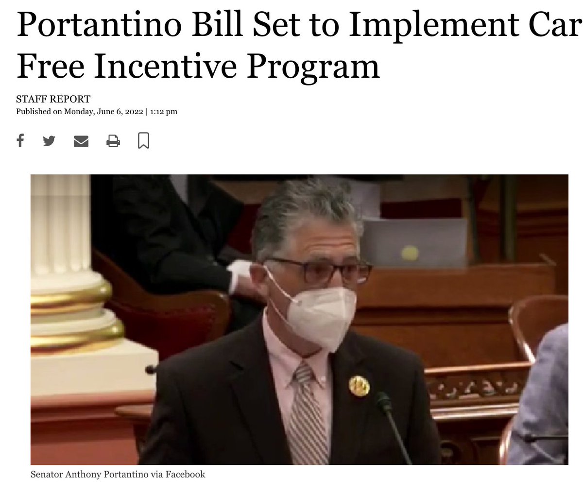 DavidZipper's tweet photo. A new proposal in California would provide households with a $2.5k tax credit for each person who doesn't have a car (up to $7.5k).
Makes sense. Those who don't drive impose fewer societal costs for roads, health care, parking, and pollution.
https://t.co/z0NjmtVTfs https://t.co/CxrU9BkDWn