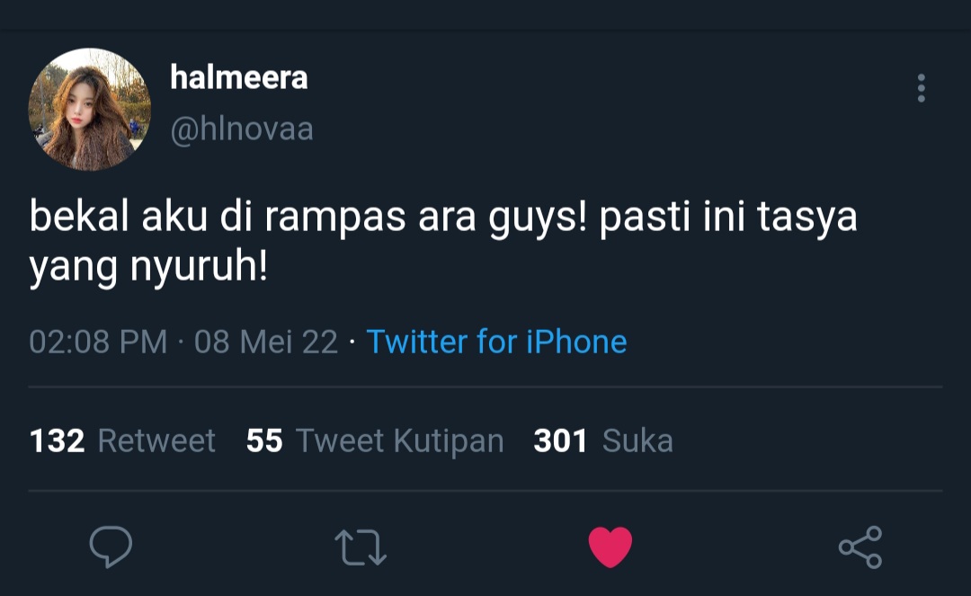 ; crossroad

"gue benci persimpangan jalan, tapi karena lo, benci itu berdamai dengan keadaan"

— renjun AU
by bukanwatermelon