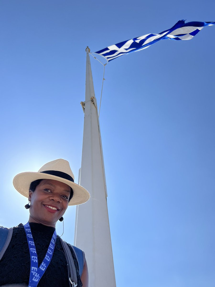 TeachOnPurpose's tweet photo. @Giannis_An34 Our FIRST Akropolis visit🇬🇷🔥 https://t.co/5XCFXhbpr7