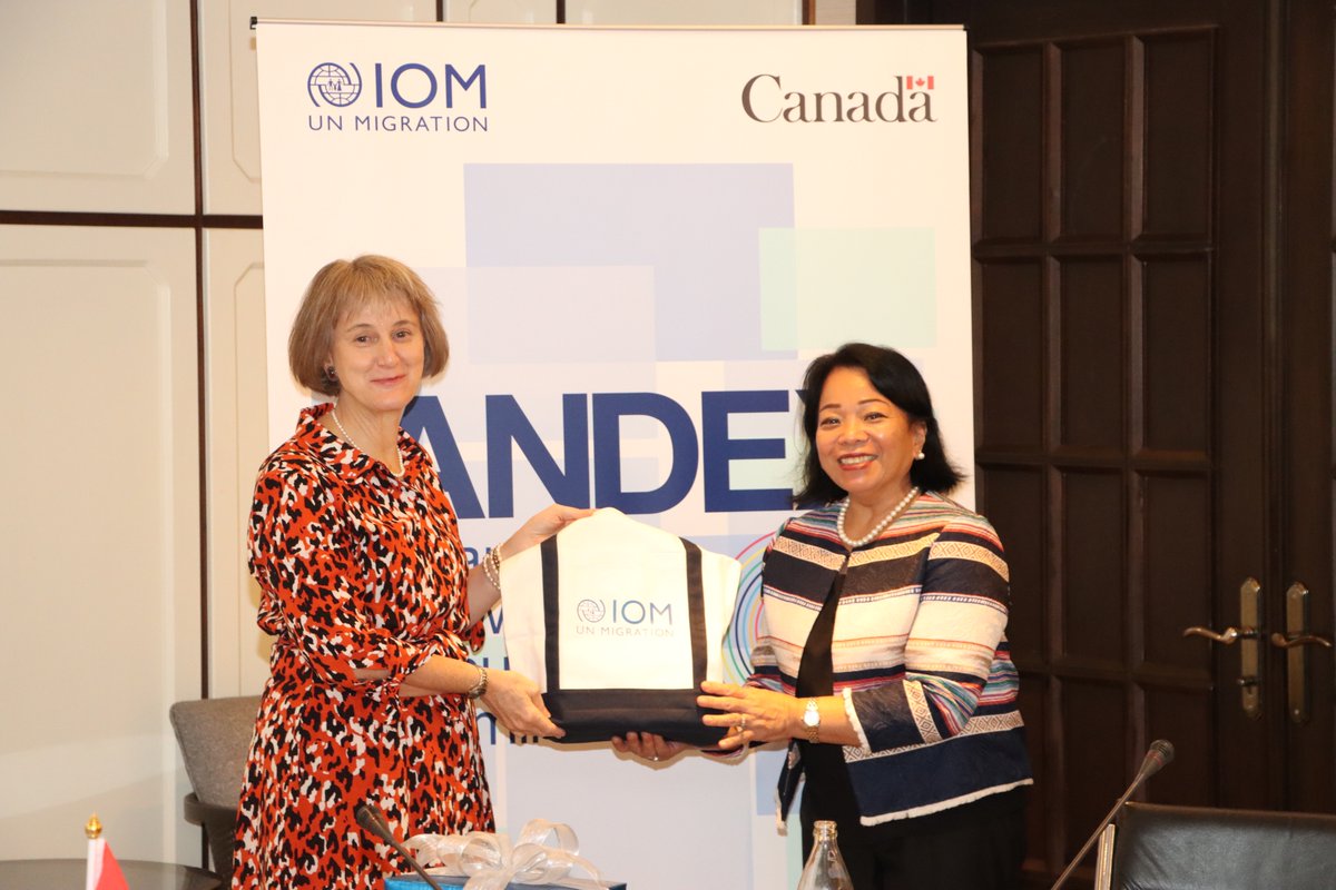 NenetteMotus's tweet photo. @sarahjhtaylor @IOMAsiaPacific Very grateful and honoured to have your 🇨🇦steadfast and longstanding support, Ambassador. https://t.co/VKjh3OzK1Z