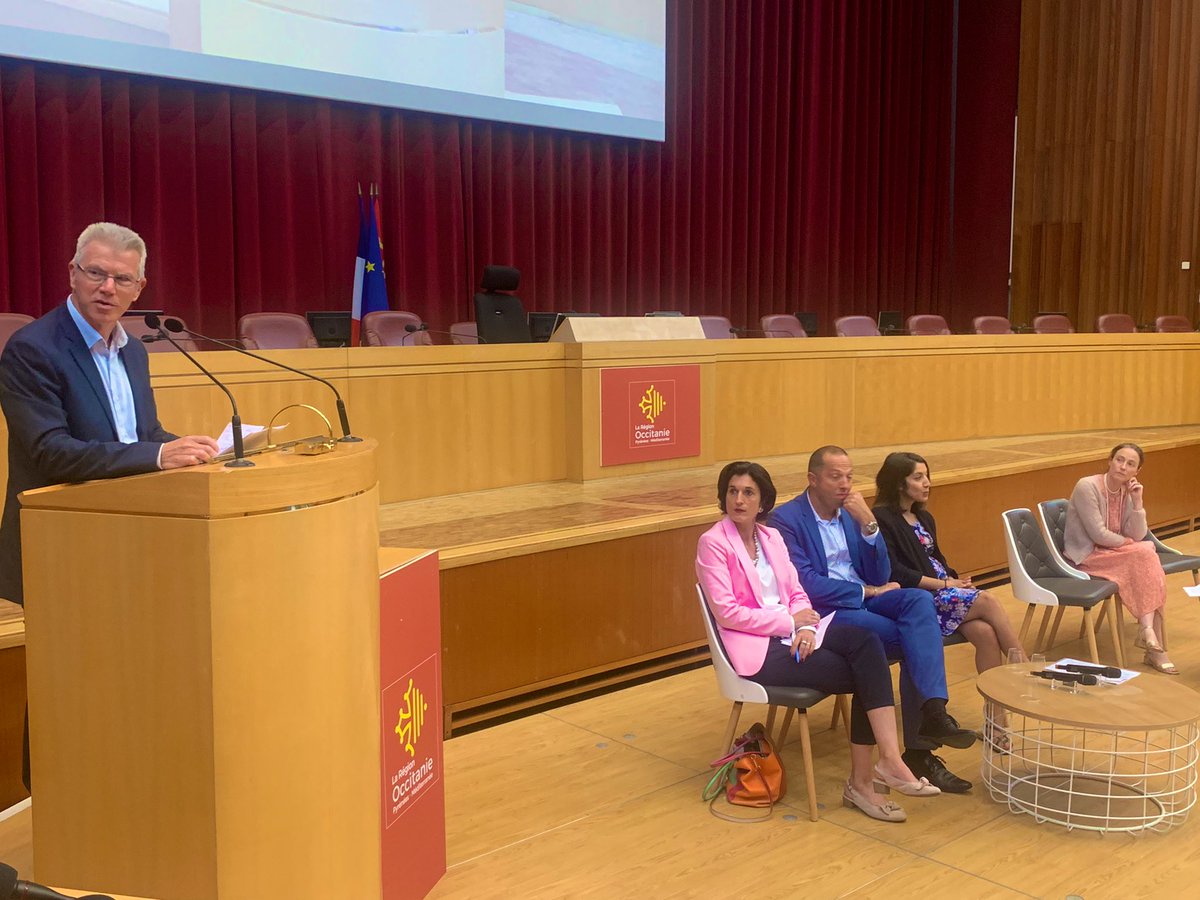 francesilvereco's tweet photo. [#SilverRégions - en direct] 📍Échanges sur la #structuration et les #enjeux de la filière Silver @Occitanie.

📣 Pierre Benaim @ADOCC_, 
Sophie Garcia @MedefOccitanie, 
Jean-Christophe Zerbini @GIPesanteOcc, 
Marine Lefèvre @TlseMetropole, 
Hind Emad @Montpellier3m https://t.co/1aDIxXQ3ih