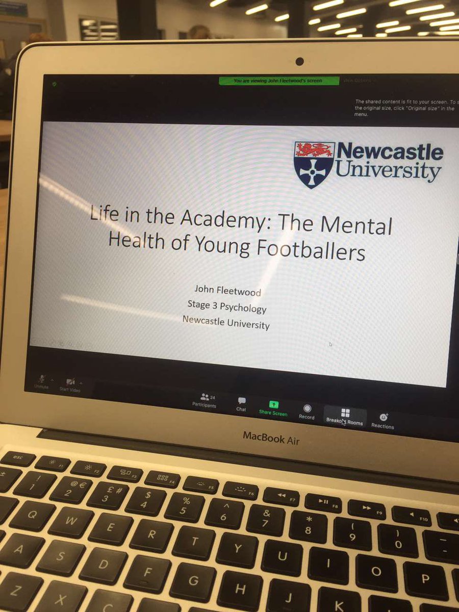 PsychologicalI7's tweet image. Our student speakers were fab! Thank you to all who spoke - you were all amazing⭐️⭐️

#studentspeaker #dissertationfindings