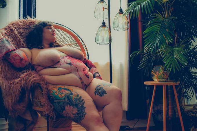 Fat girl lounging in the sun - full mood.   This full nude set is available on OF https://t.co/C3ytC4xOrK<a href="/tag/bbw"class="tags"><span>#bbw</span></a><a href="/tag/ssbbwlovers"class="tags"><span>#ssbbwlovers</span></a><a href="/tag/bbwwives"class="tags"><span>#bbwwives</span></a><a href="/tag/ssbbwgoddess"class="tags"><span>#ssbbwgoddess</span></a><a href="/tag/bb"class="tags"><span>#bb</span></a>
