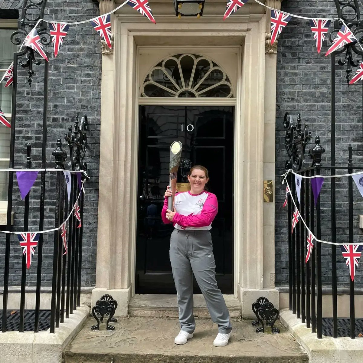 BcavHughes's tweet photo. An amazing Jubilee Weekend shared with so many inspiring people
Thank you @edencommunities @RoyalVolService @10DowningStreet @birminghamcg22 including me in the celebrations
#QBR2022 #JubileeCelebration #queensplatinumjubilee #Birmingham2022 #partyatthepalace #TheBigJubileeLunch https://t.co/JP1XeIAR15