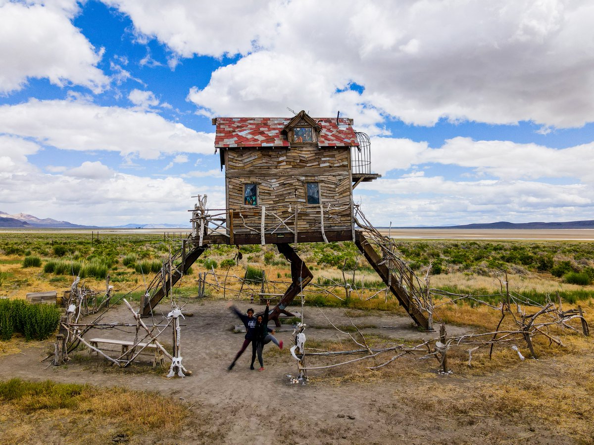 mataiblacklock's tweet photo. Just some wonderful witches & their broomsticks @kiftlife 🚐🌬️❤️🔥😂 @zoyayaseka @irietoaurora 🫂
Captured @FlyRanch for the #SEED @poweredbyart project in front of #BagaYaga, a thriving relic from @burningman's past 🧙♀️🪶💜
#vanlife #gowesty #creative #landuse #art #soakingwoman https://t.co/7nfphhW5ps