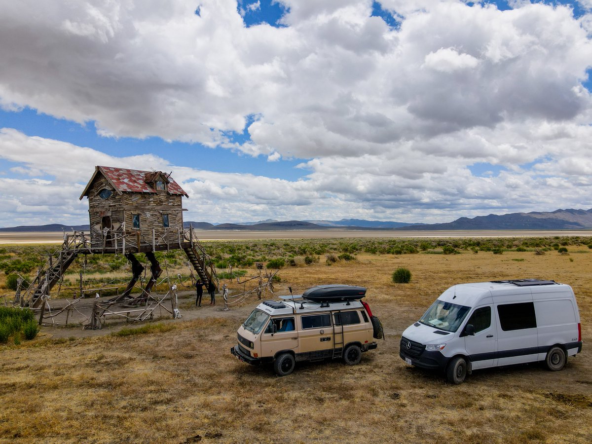 mataiblacklock's tweet photo. Just some wonderful witches & their broomsticks @kiftlife 🚐🌬️❤️🔥😂 @zoyayaseka @irietoaurora 🫂
Captured @FlyRanch for the #SEED @poweredbyart project in front of #BagaYaga, a thriving relic from @burningman's past 🧙♀️🪶💜
#vanlife #gowesty #creative #landuse #art #soakingwoman https://t.co/7nfphhW5ps