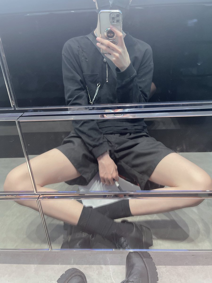 wh0s5's tweet photo. 好无聊啊，有人吗？ https://t.co/Eq751COkLV