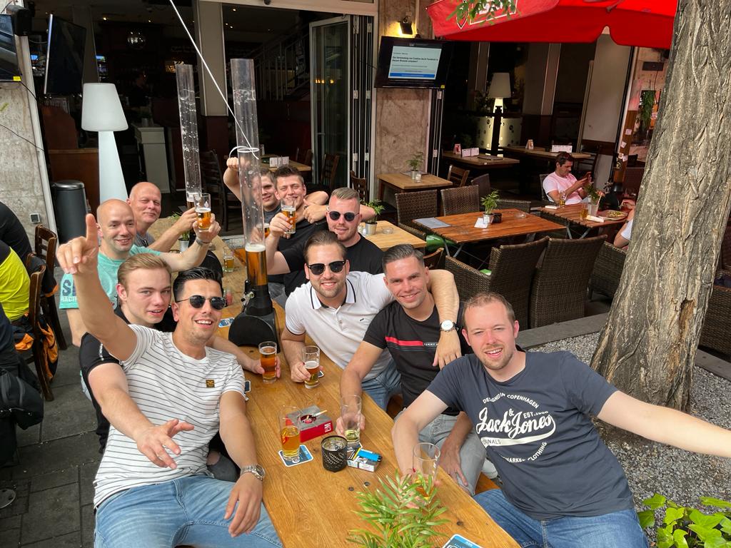 Achilles_1929's tweet photo. 🍻 TEAMWEEKEND DÜSSELDORF ACHILLES’29 ZATERDAG 2

Afgelopen pinksterweekend stond het teamweekend van Achilles’29 zaterdag 2 op het programma. 
Lees het hele verhaal op onze website 👇
https://t.co/q096cp87jn https://t.co/9riy4Gs1Ba