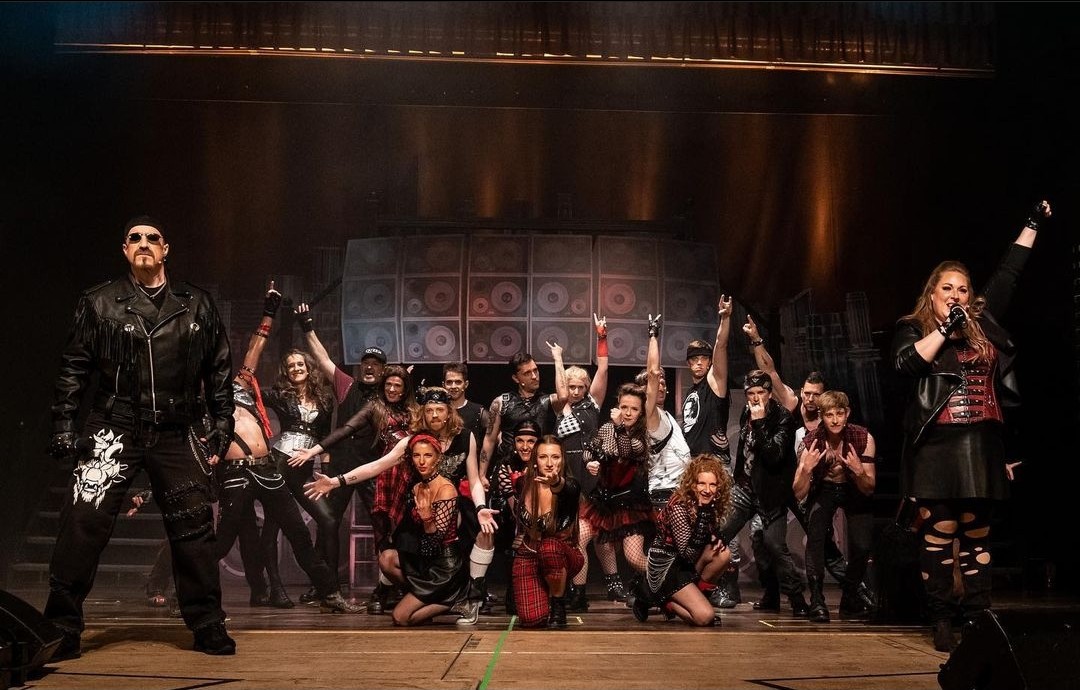 somusicals's tweet photo. Liebe SoM-Freunde!
Was für ein Gefühl: nach über 1.000 Tagen Pause durften wir endlich wieder auf die Bühne und Musik für euch machen! Es war der Hammer 🤩 
Und wir sind jetzt schon heiß auf nächstes Jahr!
.
Ihr wart ein phantastisches Publikum! Danke!

📸 Iva Batistic https://t.co/dHGPHpYdZa