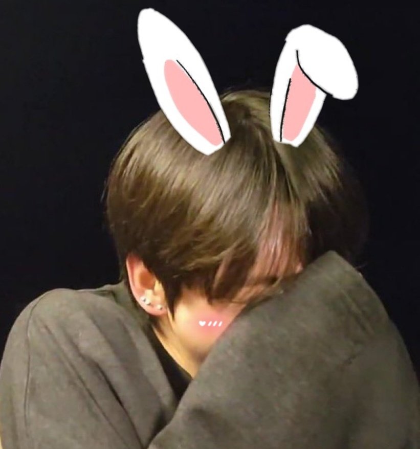 Our little shy bunnie🌱.