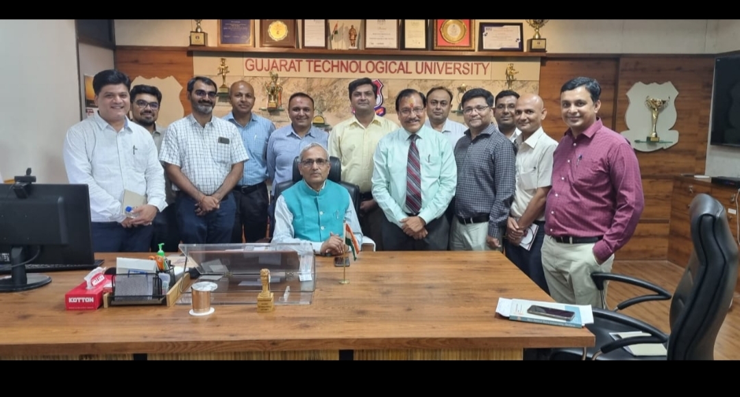 _SigmaScience's tweet photo. Dr. Navin Sheth, Vice Chancellor, GTU is inviting  eligible students  of all Pharmacy colleges across  Gujarat to take advantage of the Placement Fair organized by GTU on  11th-12th June 2022. Student Registration Link
*https://t.co/HGq6pE2OIr* https://t.co/BqzdlH4Ska
