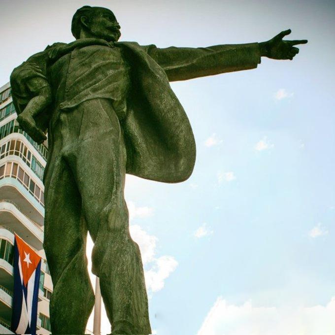 📝 No existe una sola razón que justifique la antidemocrática y arbitraria exclusión de país alguno del hemisferio de esa cita continental. Es algo que las naciones de América Latina y el Caribe advirtieron desde la VI Cumbre celebrada en Cartagena de Indias, en 2012