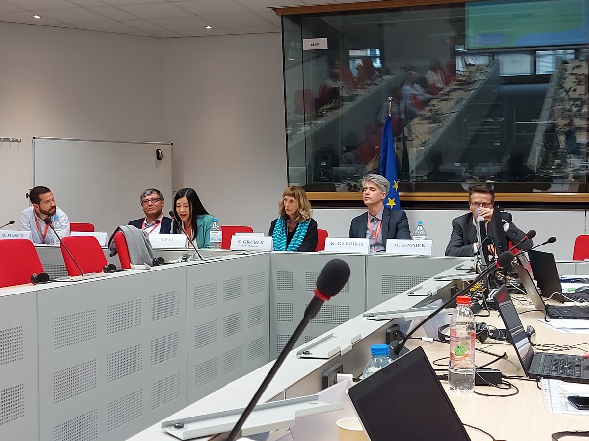 REA_research's tweet photo. The third panel of our #MSCA Cluster Event on #MissionOcean has started! 🐟🗣️
The topic: fostering a #BlueEconomy that is
🔷#sustainable
🔷#climate-neutral
🔷#circular
Join the discussion via the #Livestream: ➡️https://t.co/5O5Qn4Ap3u https://t.co/2MUC5M67LQ