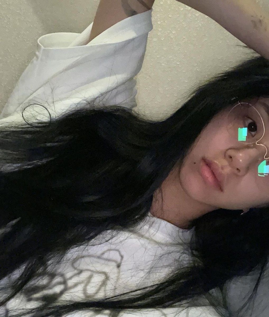 chaeyoung pics tweet media