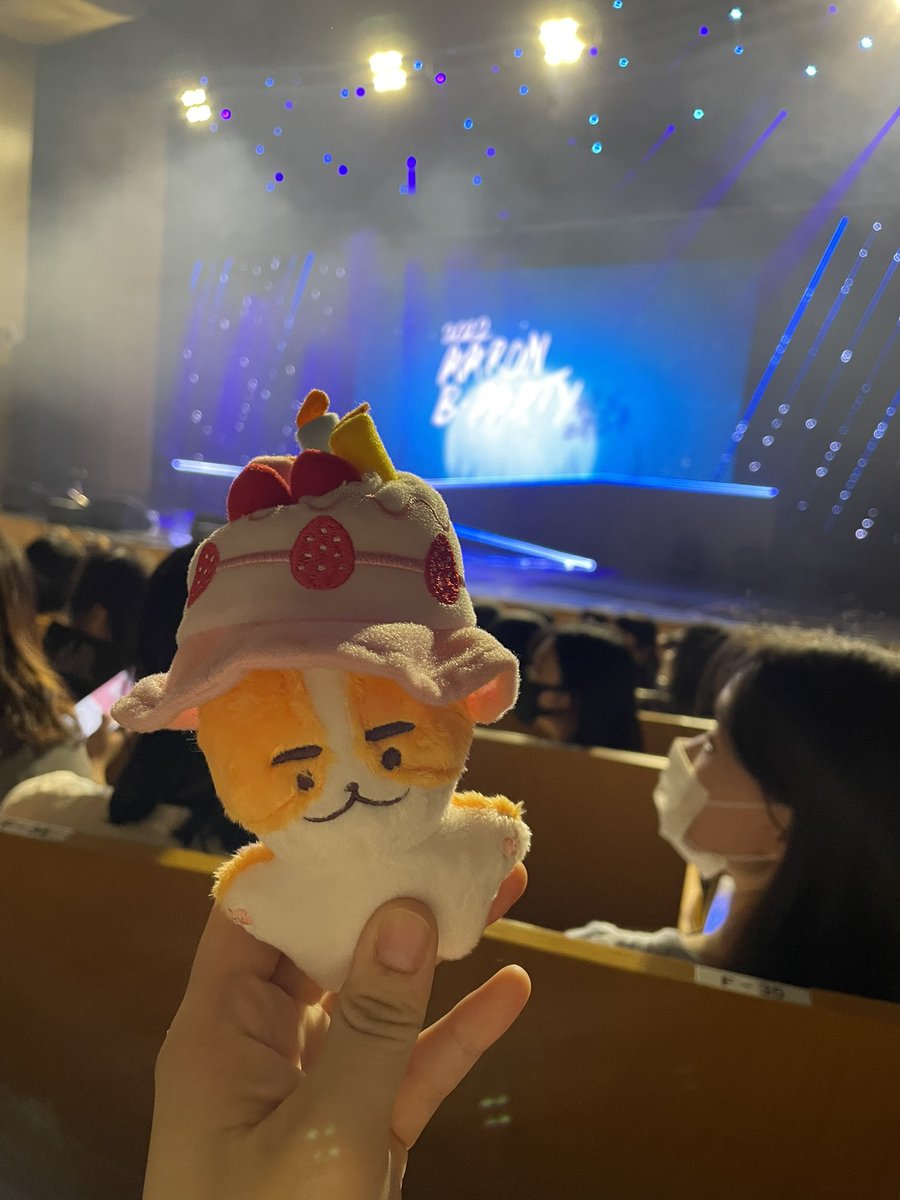 _daybreak_0315's tweet photo. 혐생에 치여산지 n개월, 짹짹이도 잘 못보지만 틈틈히 늉덕질 열심히 하고 이씀다💪🏻 내일 트친분들 모두 성공해서 만나요🔥🔥 https://t.co/SgPHxClKvS